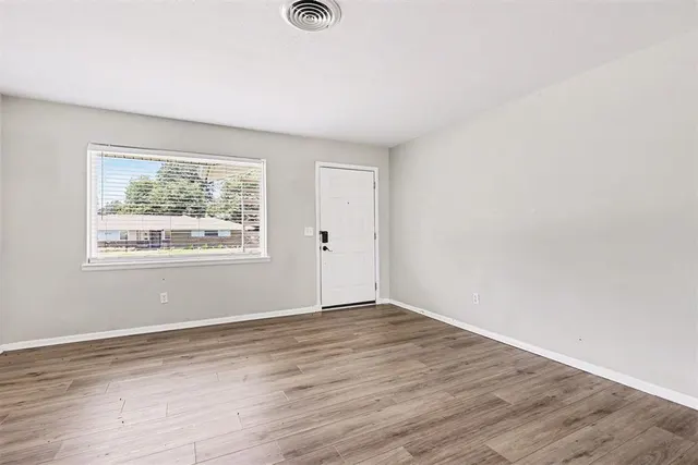 Photo 2 — 3320 Meadowbrook Drive, Oklahoma City, OK 73110