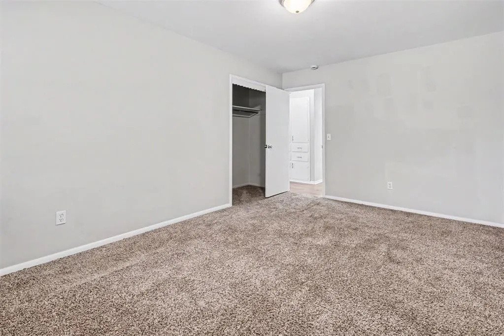 Photo 12 — 3320 Meadowbrook Drive, Oklahoma City, OK 73110