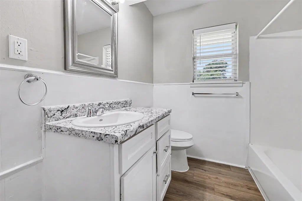Photo 13 — 3320 Meadowbrook Drive, Oklahoma City, OK 73110