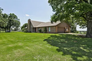 Sold home at 9901 S Pine Street