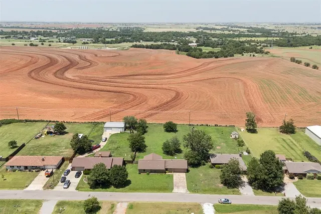 Photo 7 — 2127 NE Van Buren Avenue, Piedmont, OK 73078