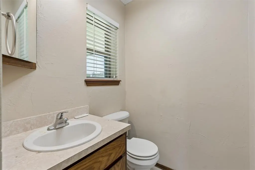 Photo 39 — 2127 NE Van Buren Avenue, Piedmont, OK 73078