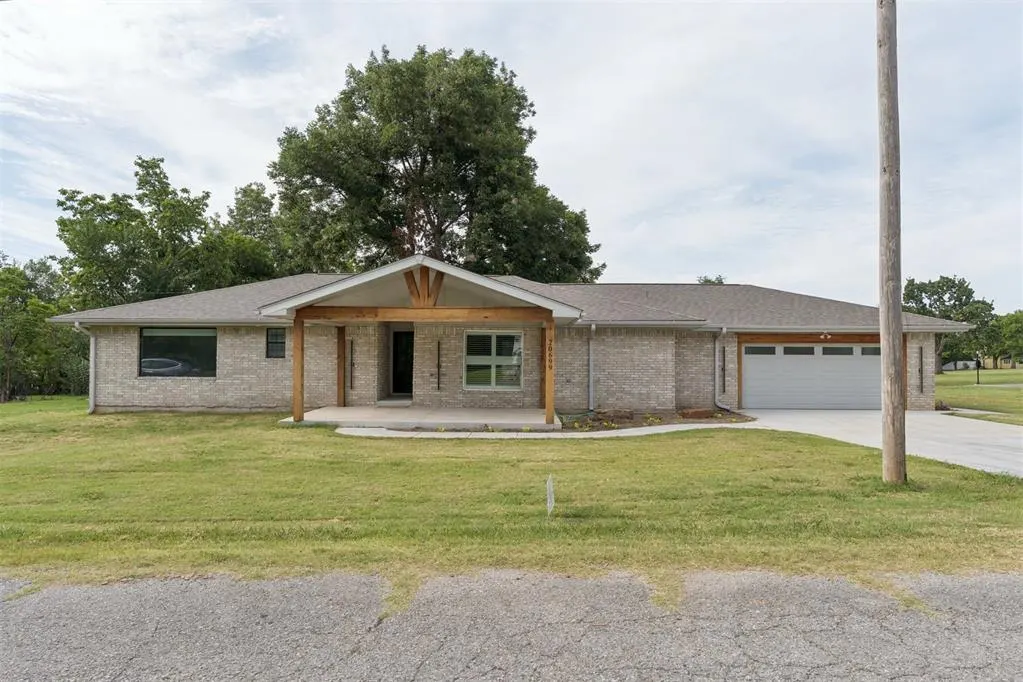 Front exterior — 20699 Hensel Street, Harrah, OK 73045