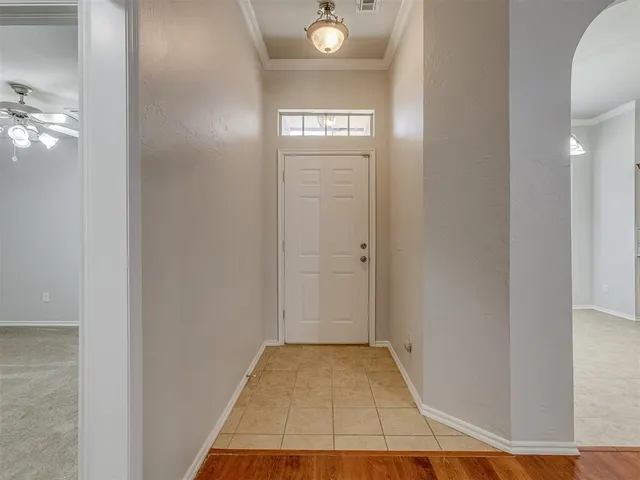 Photo 6 — 700 Taber Lane, Edmond, OK 73003