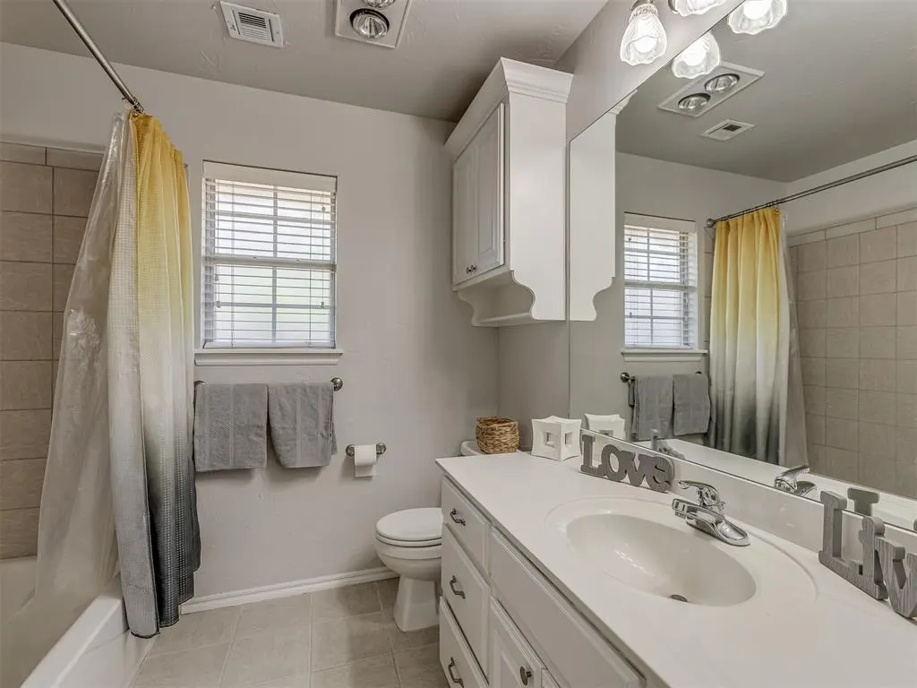Photo 38 — 700 Taber Lane, Edmond, OK 73003