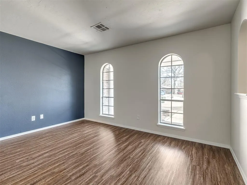 Photo 11 — 222 Shadybrook Place, Midwest City, OK 73110