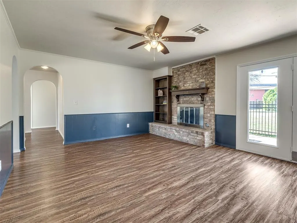 Photo 2 — 222 Shadybrook Place, Midwest City, OK 73110