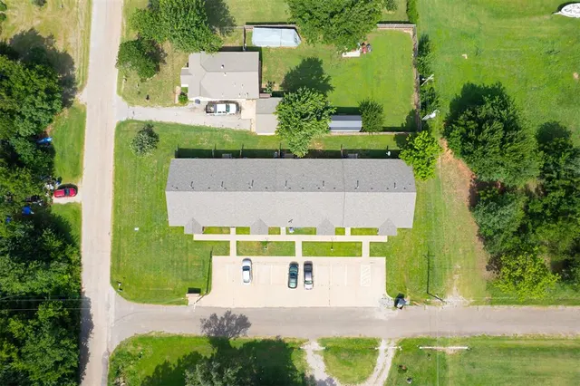 Photo 3 — 713 S Locust Street 713-725, Guthrie, OK 73044