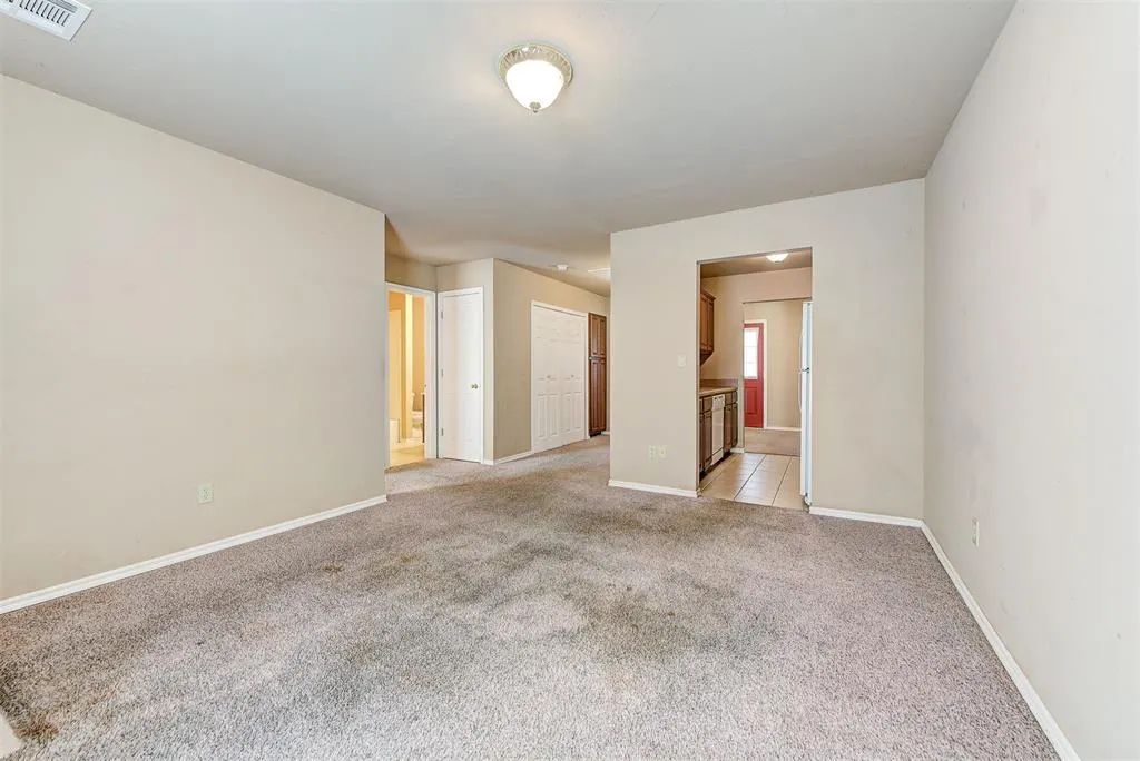 Photo 7 — 713 S Locust Street 713-725, Guthrie, OK 73044