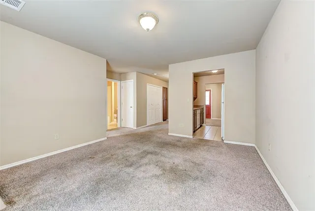 Photo 7 — 713 S Locust Street 713-725, Guthrie, OK 73044