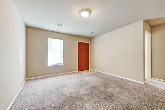 Photo 8 — 713 S Locust Street 713-725, Guthrie, OK 73044