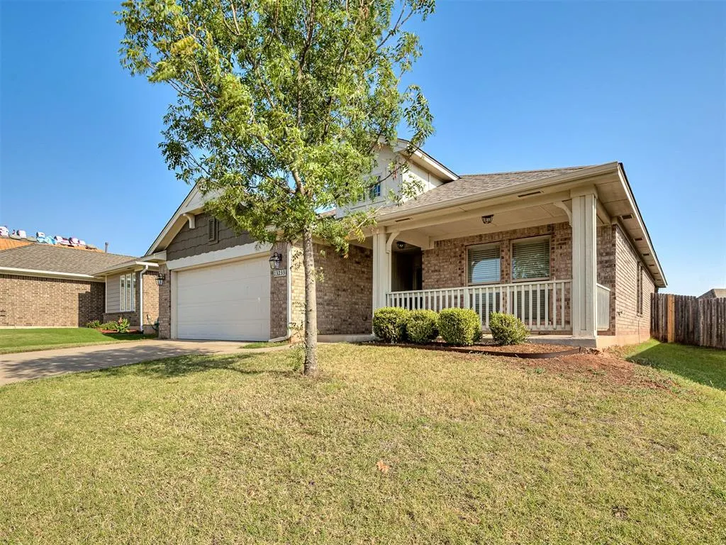 Photo 2 — 13233 SW 3rd Street, Yukon, OK 73099