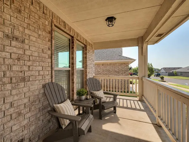 Photo 4 — 13233 SW 3rd Street, Yukon, OK 73099