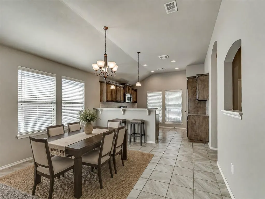 Photo 11 — 13233 SW 3rd Street, Yukon, OK 73099