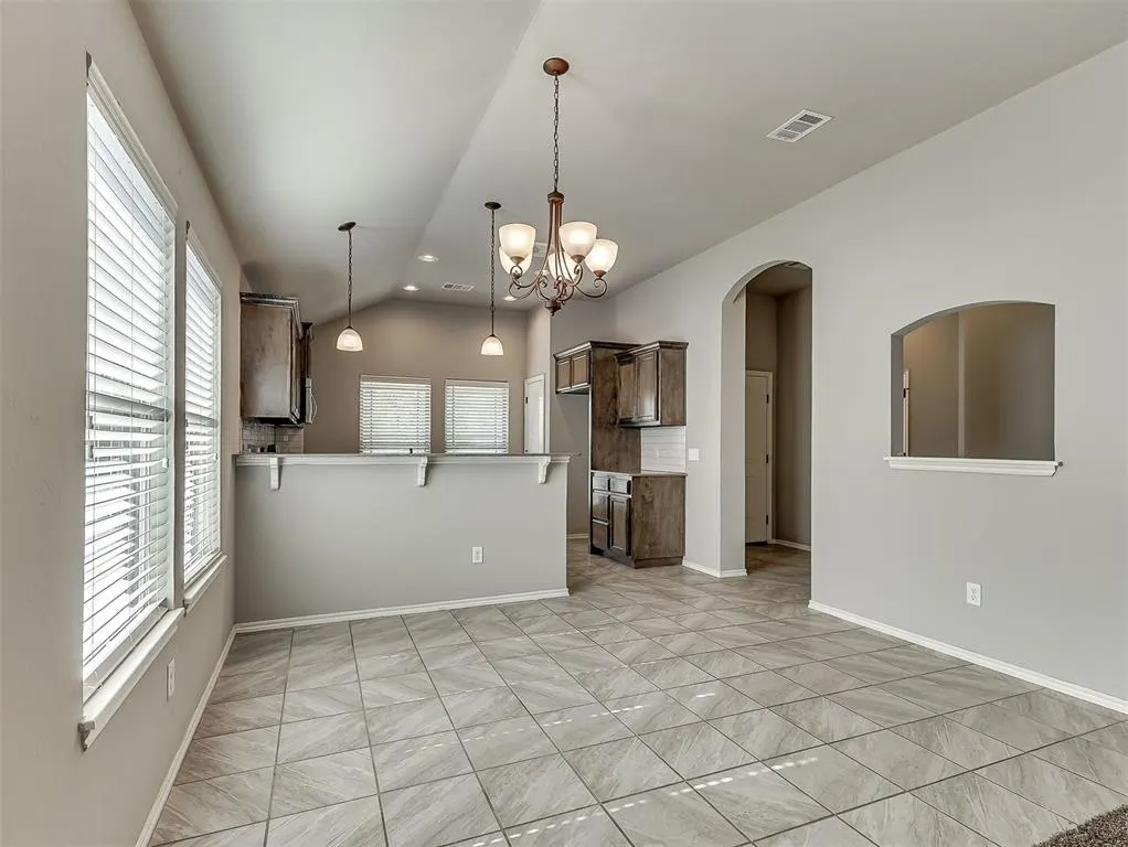 Photo 12 — 13233 SW 3rd Street, Yukon, OK 73099