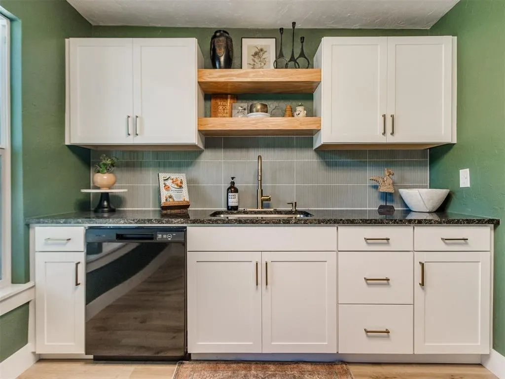 Photo 3 — 625 W Comanche Street, Norman, OK 73069