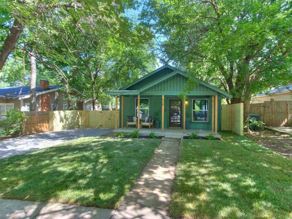 Photo 4 — 625 W Comanche Street, Norman, OK 73069