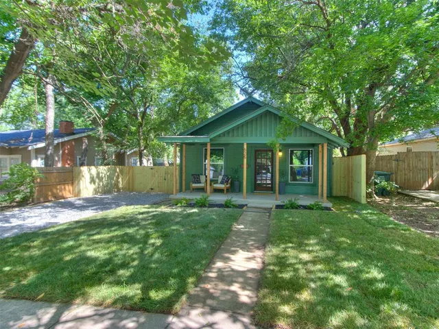 Photo 4 — 625 W Comanche Street, Norman, OK 73069
