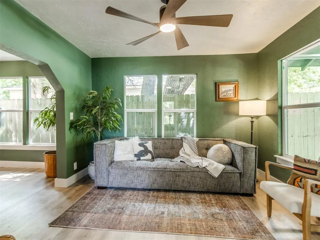 Photo 9 — 625 W Comanche Street, Norman, OK 73069