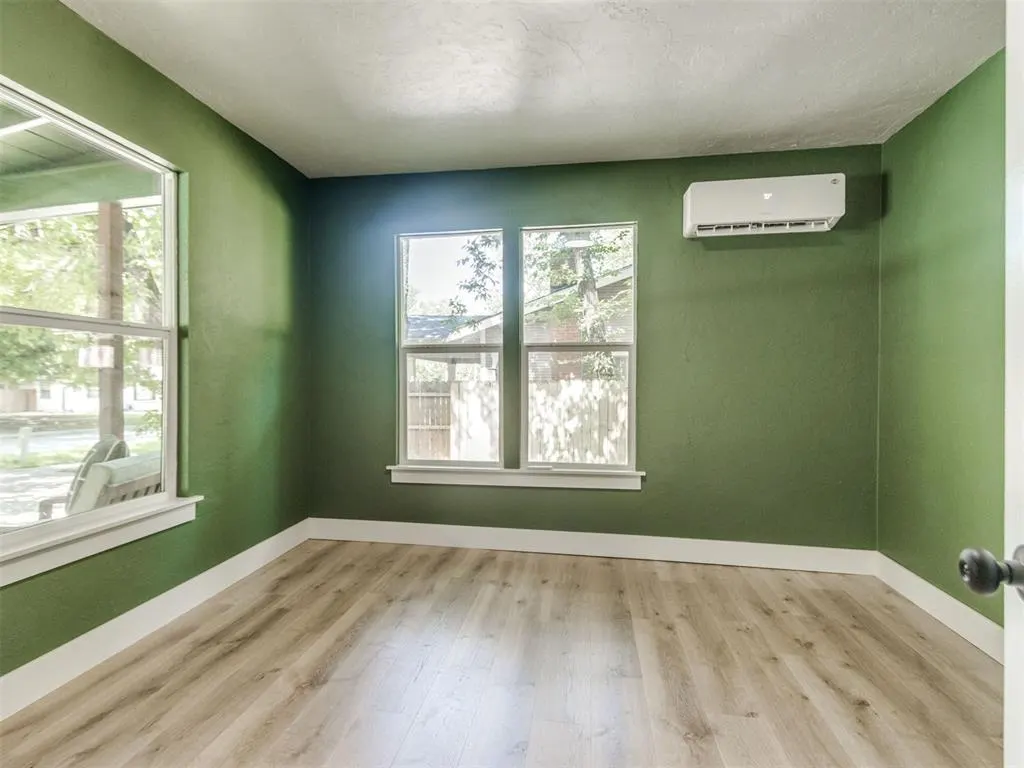 Photo 12 — 625 W Comanche Street, Norman, OK 73069