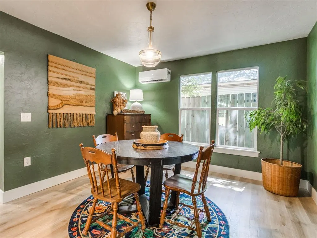 Photo 14 — 625 W Comanche Street, Norman, OK 73069