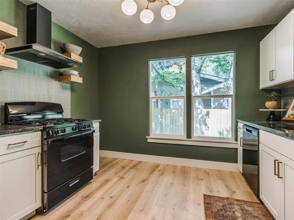 Photo 18 — 625 W Comanche Street, Norman, OK 73069