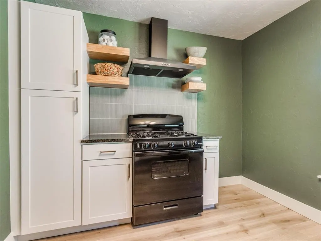 Photo 21 — 625 W Comanche Street, Norman, OK 73069