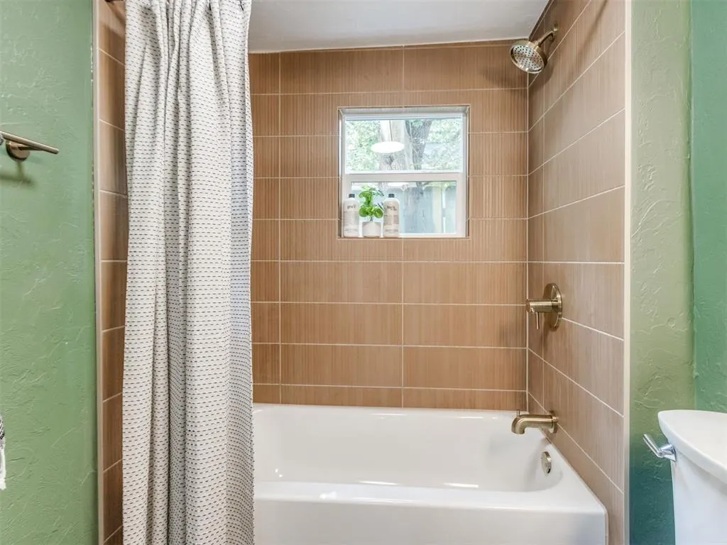 Photo 23 — 625 W Comanche Street, Norman, OK 73069