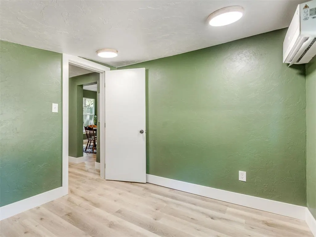Photo 27 — 625 W Comanche Street, Norman, OK 73069