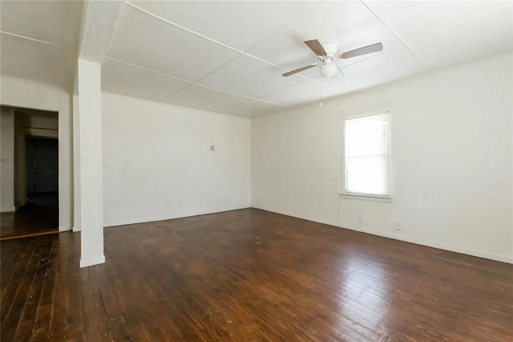 Photo 2 — 1204 W B Avenue, Elk City, OK 73644