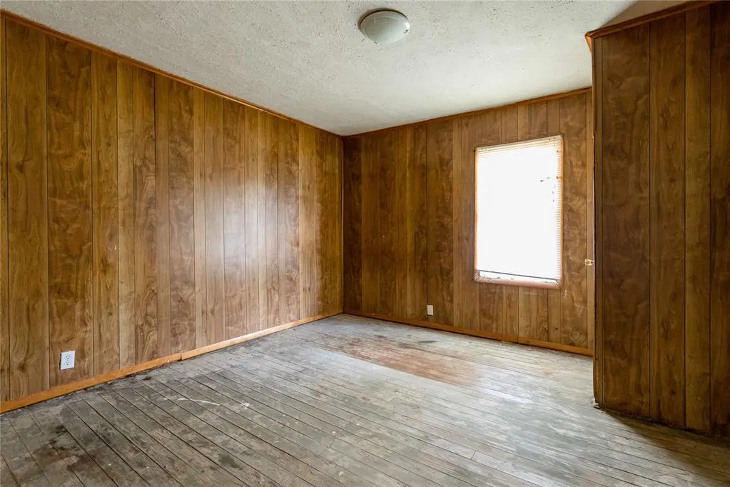 Photo 9 — 1204 W B Avenue, Elk City, OK 73644