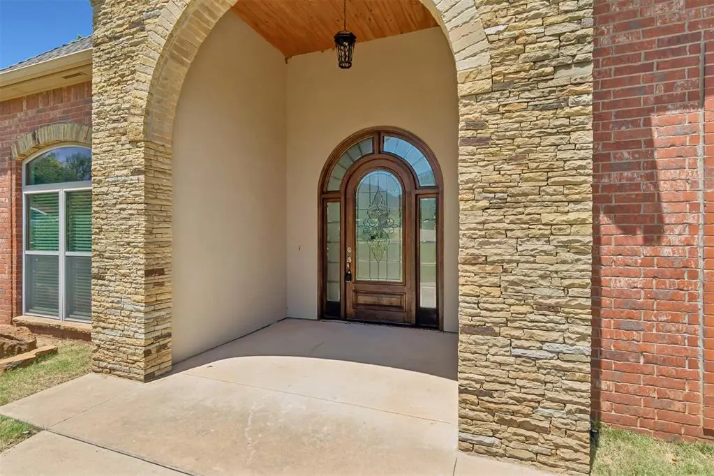 Photo 6 — 18465 N Antler Way, Edmond, OK 73012