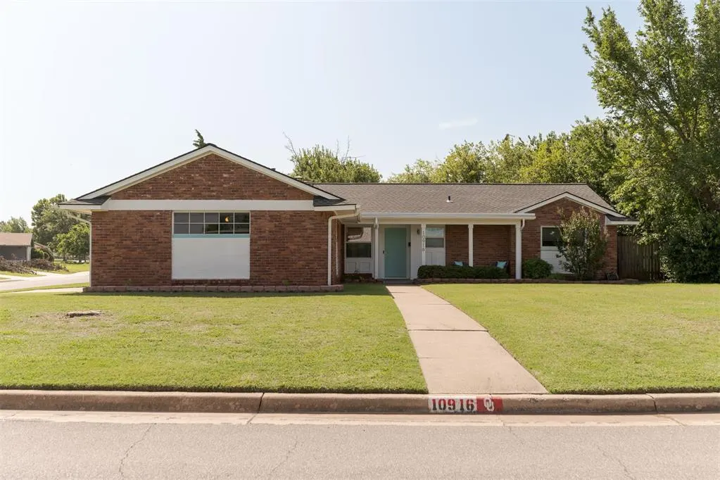 Front exterior — 10916 N Linn Avenue, Oklahoma City, OK 73120