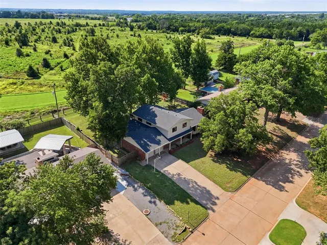 Photo 4 — 1124 N Lincoln Street, Stillwater, OK 74075
