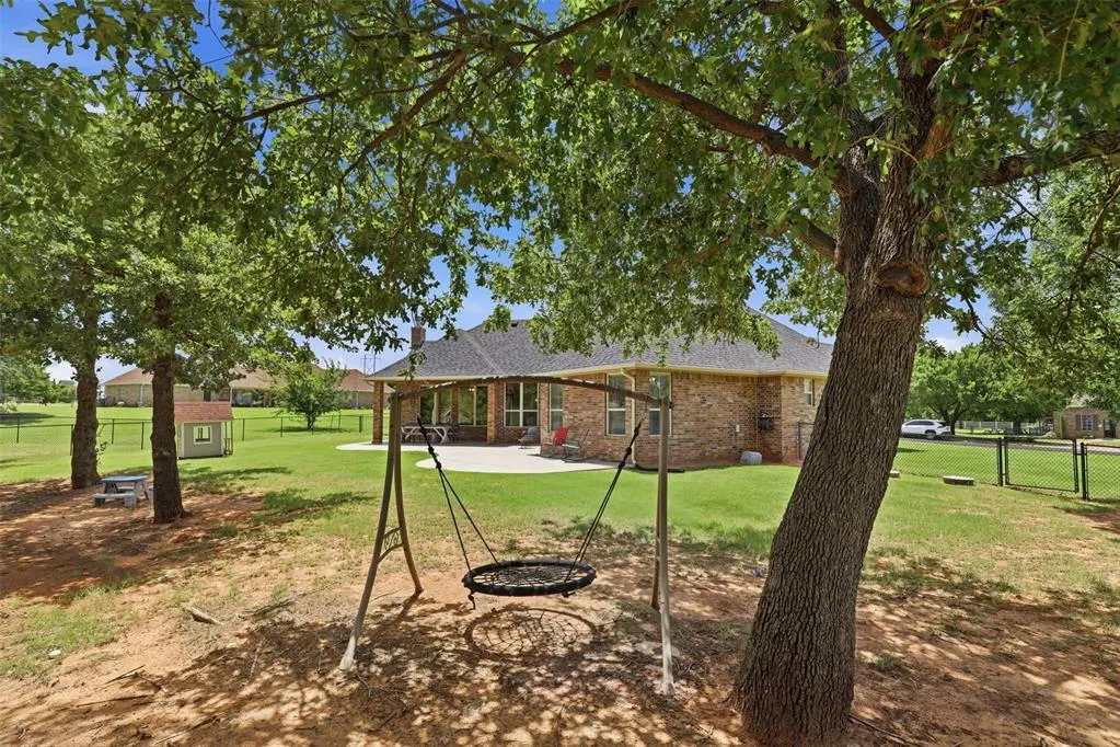 Photo 34 — 8321 Venezia Lane, Edmond, OK 73034