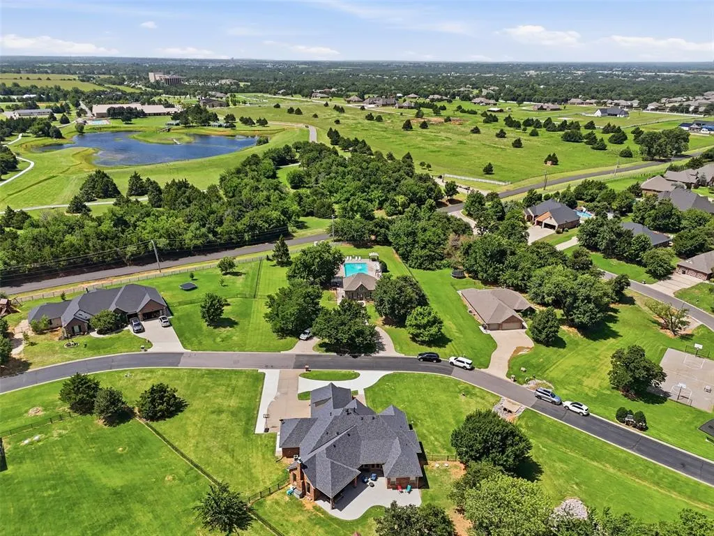 Photo 39 — 8321 Venezia Lane, Edmond, OK 73034