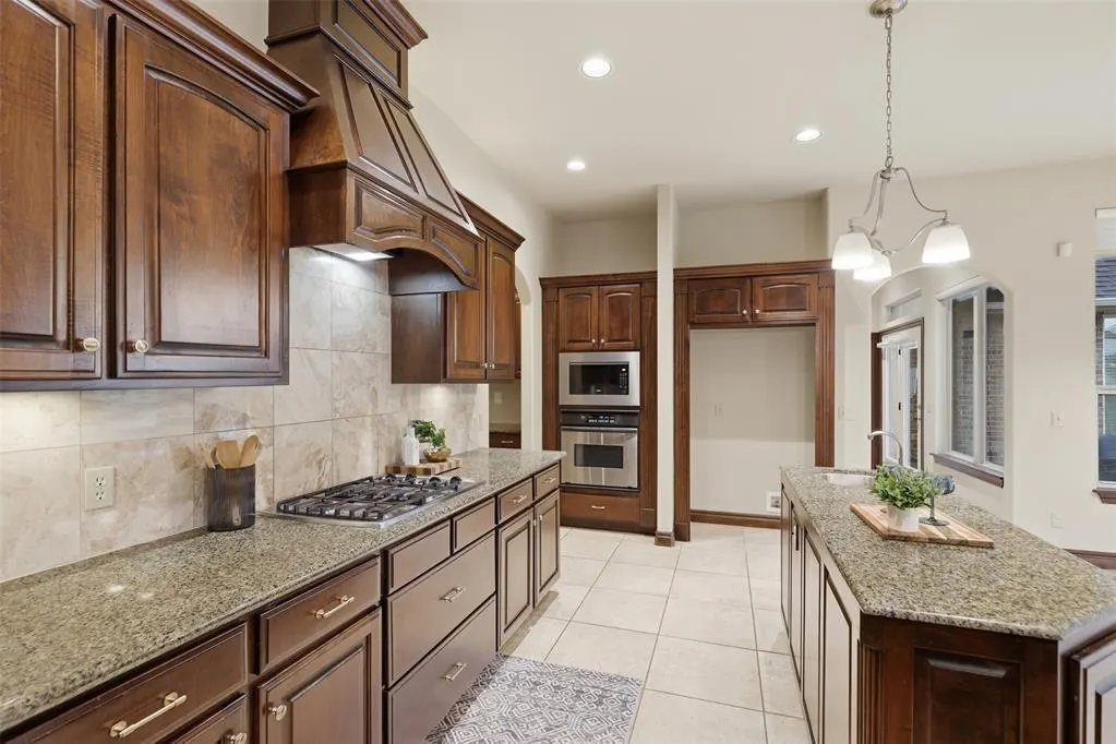 Photo 12 — 8321 Venezia Lane, Edmond, OK 73034