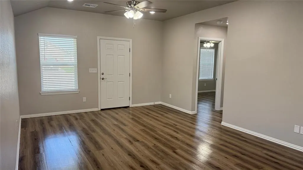 Photo 2 — 713 N elm Street, Seminole, OK 74868