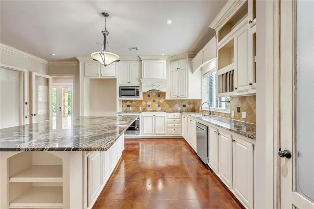 Photo 13 — 14000 Edmond Lake Drive, Jones, OK 73049