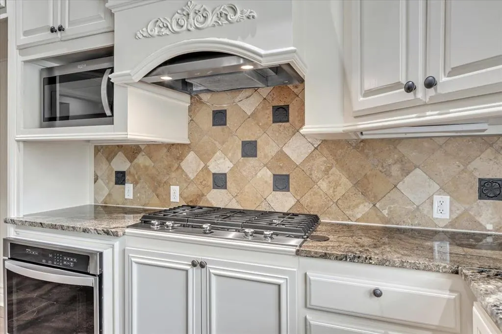 Photo 15 — 14000 Edmond Lake Drive, Jones, OK 73049