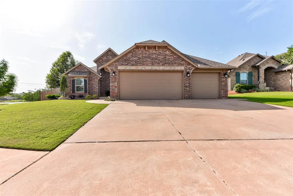 Photo 2 — 11412 NW 132nd Terrace, Piedmont, OK 73078