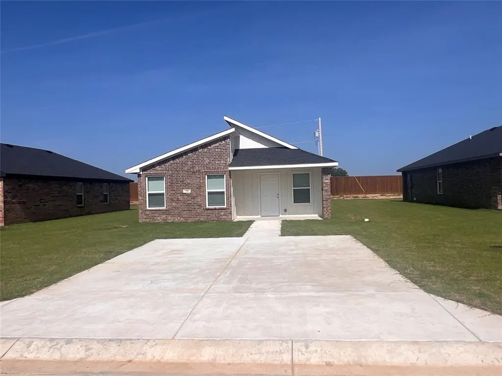 Photo 4 — 724 Elm Street, Seminole, OK 74868