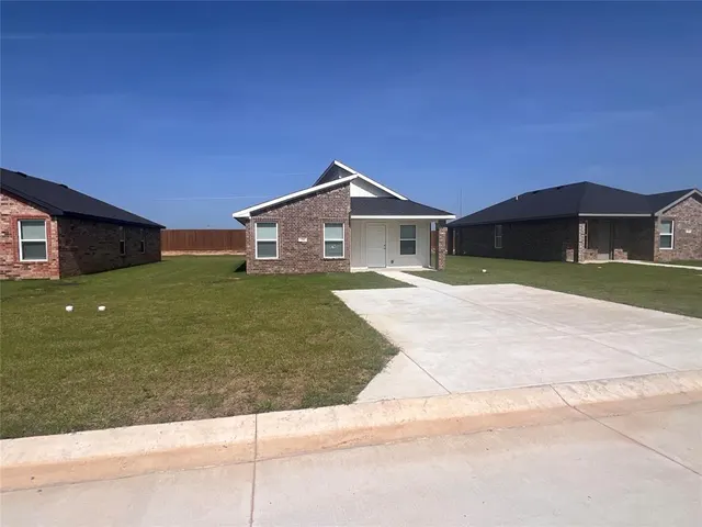 Photo 5 — 724 Elm Street, Seminole, OK 74868