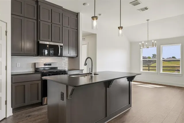 Photo 7 — 16212 Wolf Creek Way, Oklahoma City, OK 73170