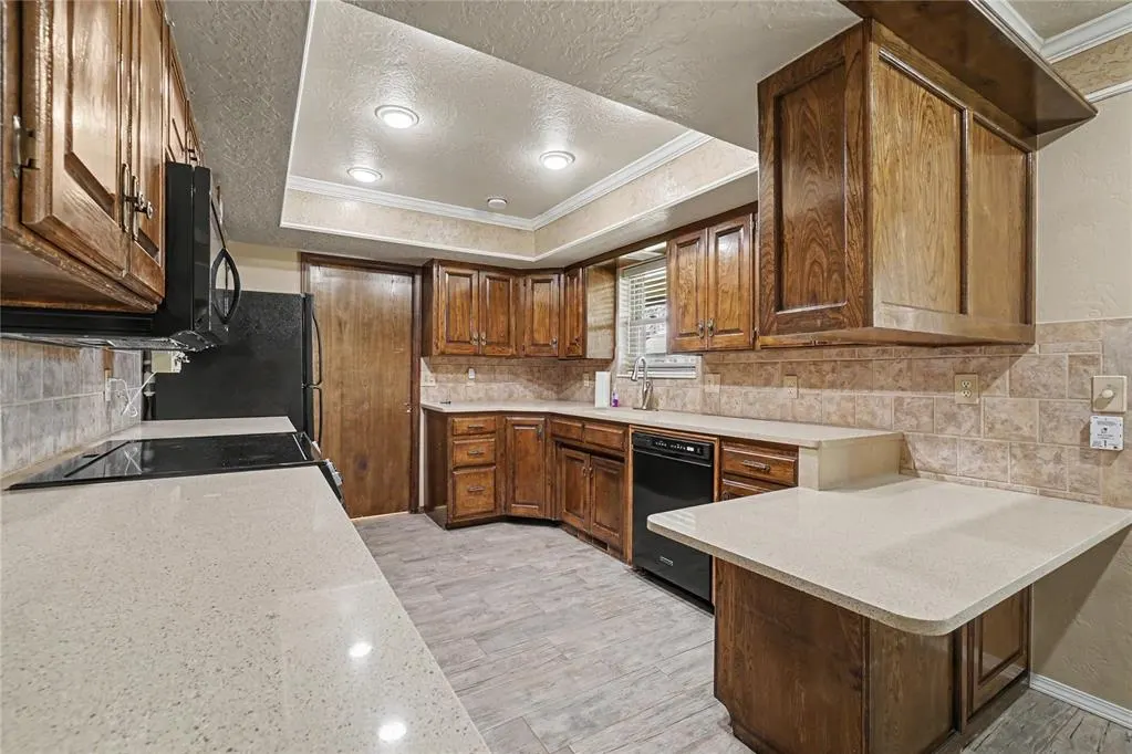 Photo 13 — 123 W Quail Drive, Cordell, OK 73632