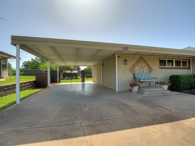 Photo 5 — 1625 N Union Avenue, Shawnee, OK 74804