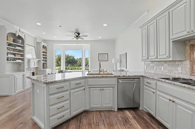 Photo 5 — 3808 Woodshadow Road, Edmond, OK 73003