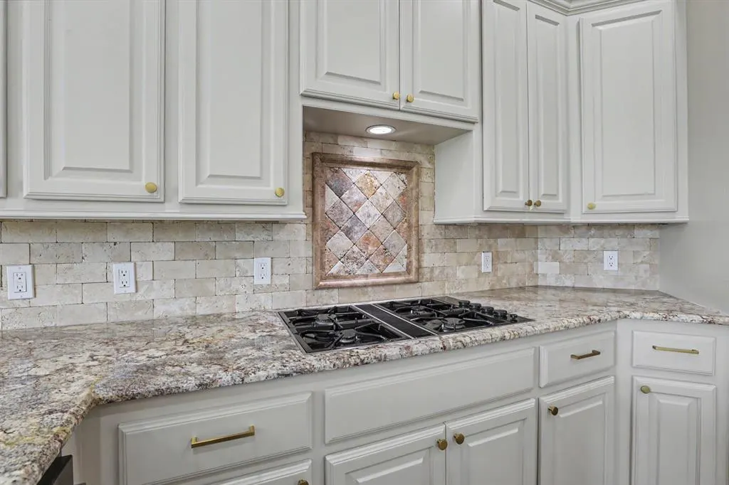 Photo 7 — 3808 Woodshadow Road, Edmond, OK 73003
