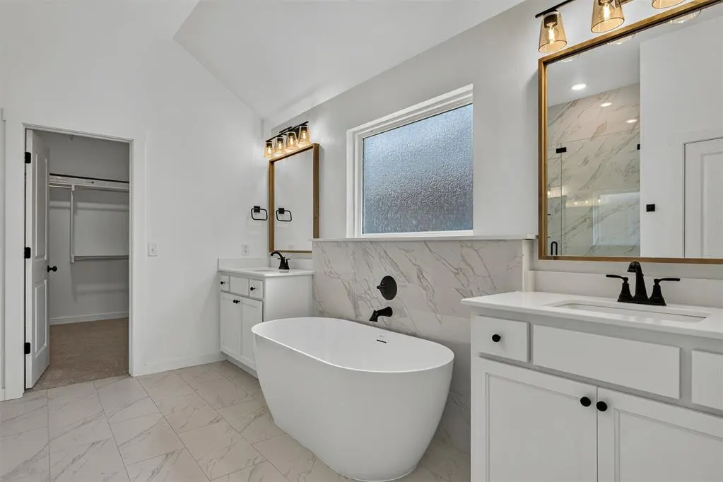Photo 28 — 1424 SW 159th Street, Moore, OK 73170