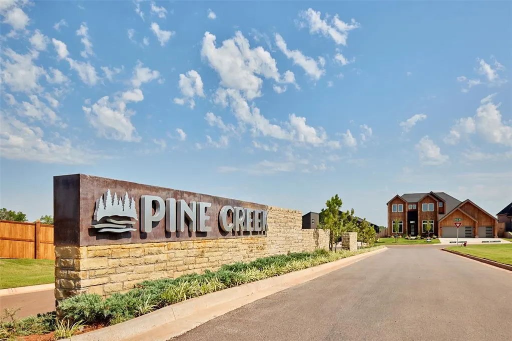 Photo 2 — 516 Rapids Way, Norman, OK 73071